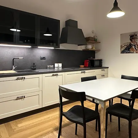 Primopiano Centro דירה *
